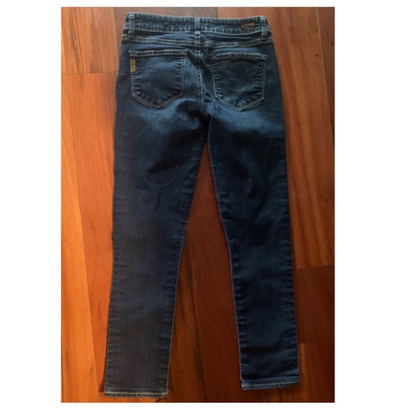 “Skyline” Skinny Jeans in “Carson” Wash  { Paige } - Picture 4 of 10